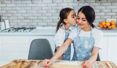 The Classic “kiss The Cook” Apron And 3 Twists Thewellthieone