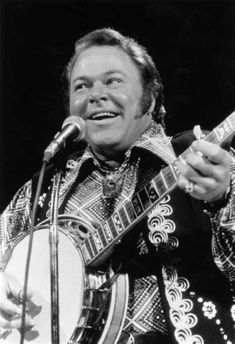 Roy Clark In Hee Haw 1969 Roy Clark Country Music Stars Childhood