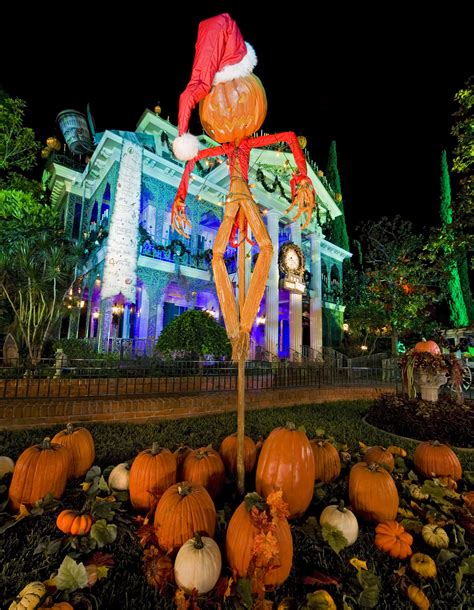 Mickey’s Halloween Party Happening Now @ The Disneyland Resort!