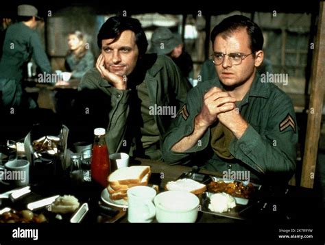 Mash tv 1983 hi-res stock photography and images - Alamy