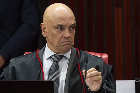 Moraes torna Elon Musk investigado em inquérito no STF