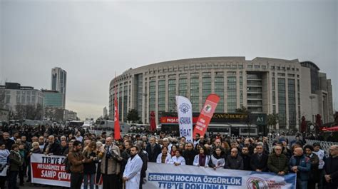 Berliner Tageszeitung Ärztepräsidentin in der Türkei zu mehr als zwei