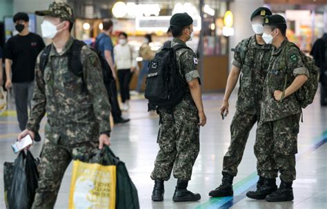 군종목사가 이런 짓을… 부대 여자화장실에 불법 카메라 설치 머니s