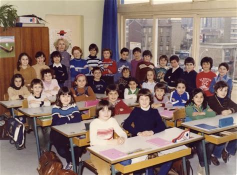 Photo De Classe CM1 De 1981 ECOLE VOLTAIRE Copains D Avant