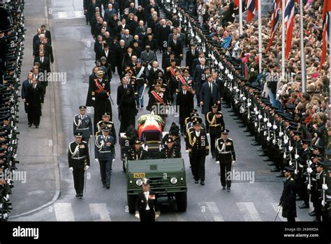 Oslo King Olav V Funeral From The Procession With King Olav