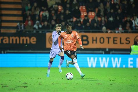 Transferts Bournemouth officialise l arrivée de Dango Ouattara