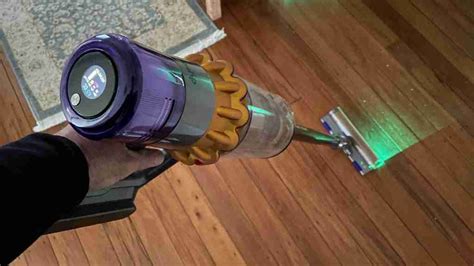 Dyson V Detect Total Clean Review