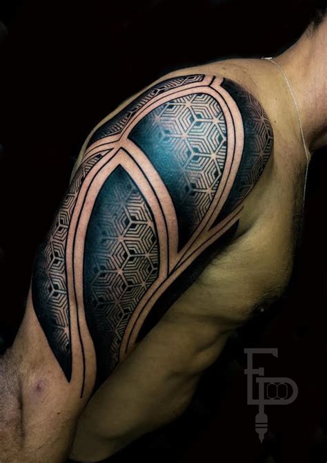 Bra O Geom Trico Studio Fp Tattoo