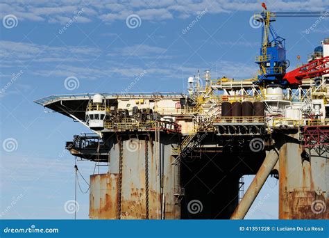 Old oil rig in harbor stock photo. Image of drill, ocean - 41351228