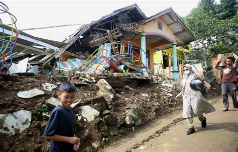 BNPB 526 Gedung Rusak Akibat Gempa Cianjur