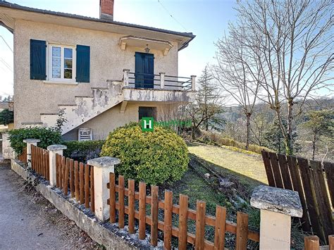 À vendre Maison ancienne 3 pièces située à Commelle Vernay 42120