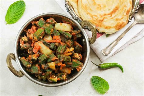 How To Make Pakistani Style Bhindi Masala Recipe Easy Steps