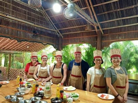 Hoi An Basket Boat Ride Cooking Class With Market Tour