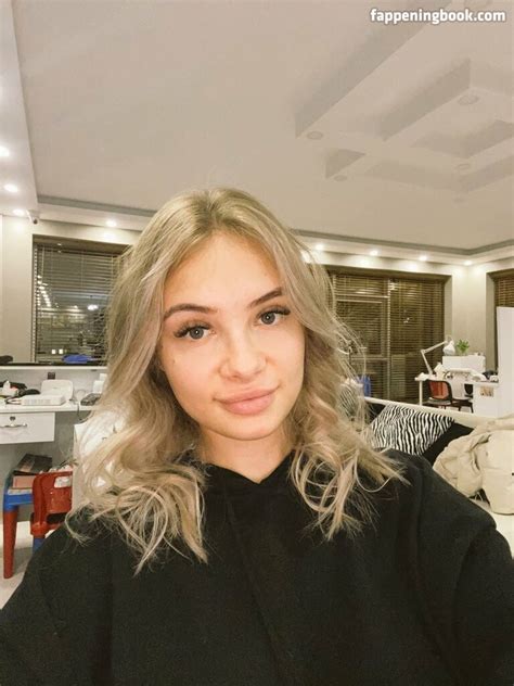 Esvittie Mmmaaarrryyyyyy Nude OnlyFans Leaks Fappening FappeningBook