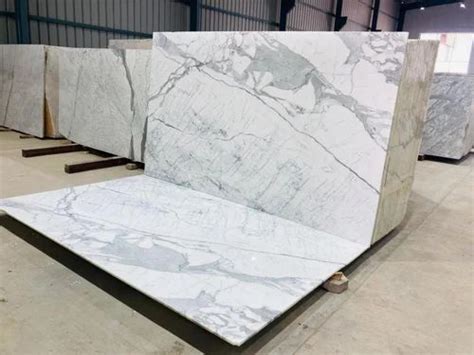 White Indian Statuario Marble Slab For Flooring At 60 Square Feet In