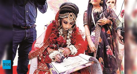 Mass Marriage Venue Hosts Muslim Hindu Couples Vadodara News