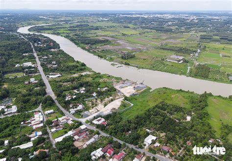 Flycam toàn cảnh 17km vành đai 4 TP HCM nắn tuyến băng đồng ruộng né