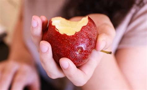 Por Esta Raz N Es Bueno Comer Una Manzana Todos Los D As Enfoque