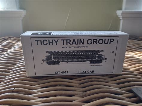 TICHY TRAIN GROUP 4021 UNDECORATED FLAT CAR KIT HO SCALE UNOPENED