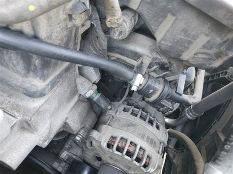 Порван шланг системы вентиляции топливного бака двигателя CWVA 1.6, 110 ...