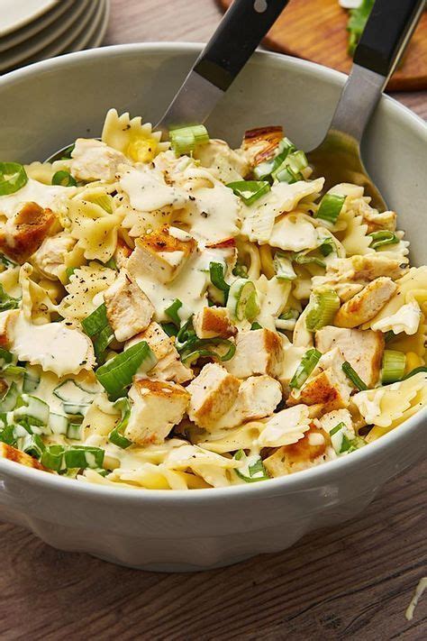 Nudelsalat Deluxe Farfalle Mit Feinen H Hnchenw Rfeln Knackigem Mais