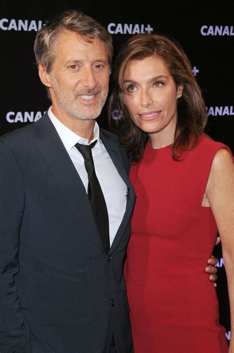 Antoine De Caunes et Daphné Roulier un coup de foudre imprévu Elle