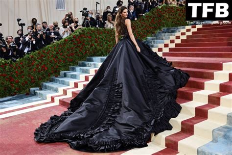 Kendall Jenner Flashes Her Nude Tits At The Met Gala In NYC Photos PinayFlixx Mega Leaks