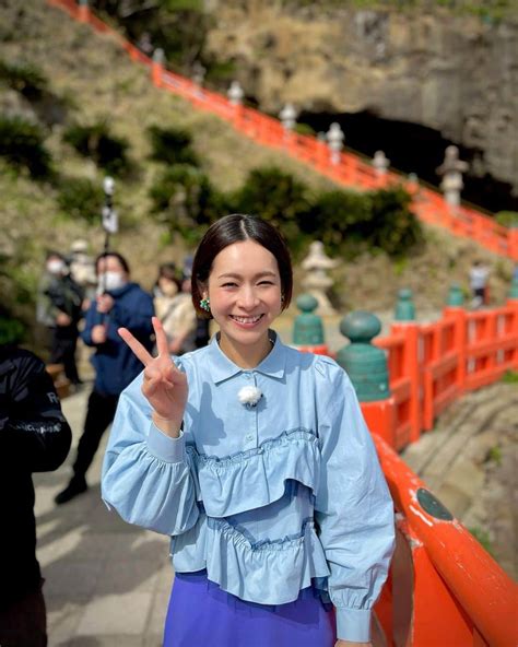 酒井瞳さんのインスタグラム写真 酒井瞳instagram「幸四郎さんが撮ってくれた写真📸 急にカメラ向けられると出てくるポーズはピース