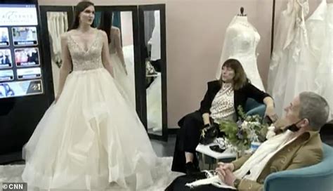 Single Woman Goes Wedding Dress Shopping With Her Terminally Ill Mother