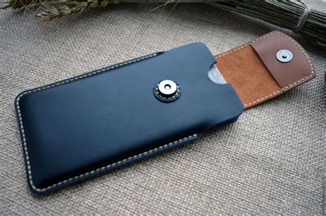 Кожаный чехол для телефона | Cuir, Sac