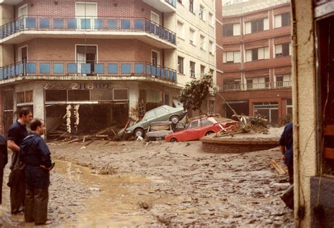 En Imágenes Así Fueron Las Grandes Inundaciones De 1983 En Bilbao