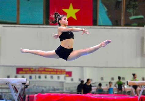 Chiêm ngưỡng nhan sắc hot girl TDDC từng chụp hình với Tiến Linh gây sốt MXH Tinmoi