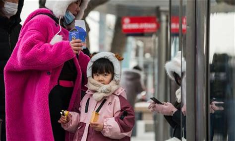 Snowstorms Hit S China As Record Breaking Low Temperatures Occur In