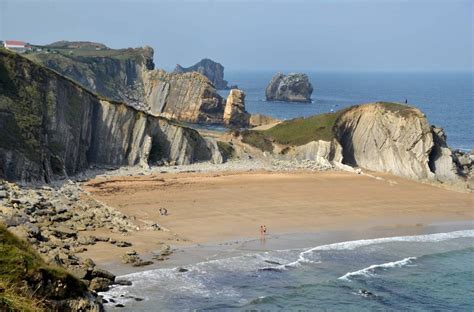 Ruta Por La Costa Quebrada Entre Playas Y Acantilados Cantabria