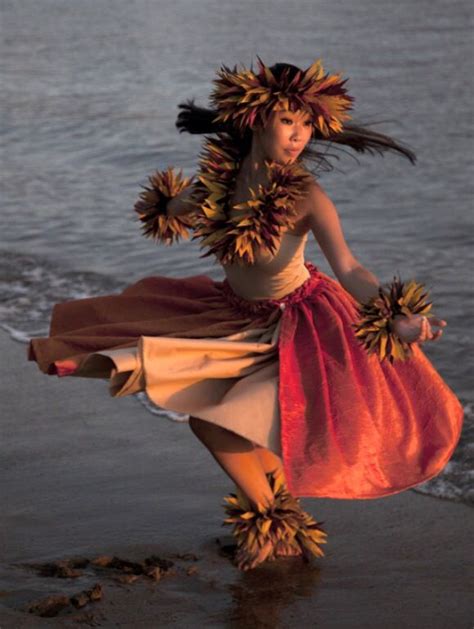 El Hula Dance Es Propio De Hawai Hawaiian Dancers Hula Dance