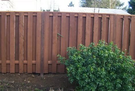 Compare Chain Link Wood And Vinyl Fences Pacific Fence Wire Co