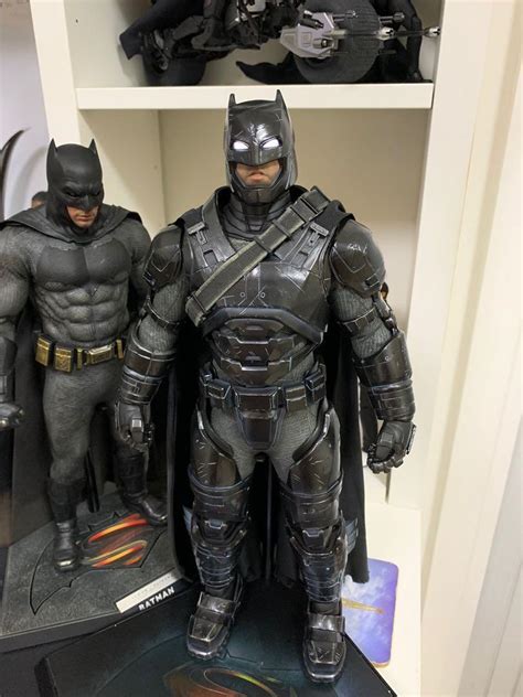 Hot Toys MMS Armored Batman Black Chrome Version 興趣及遊戲 玩具 遊戲類 Carousell