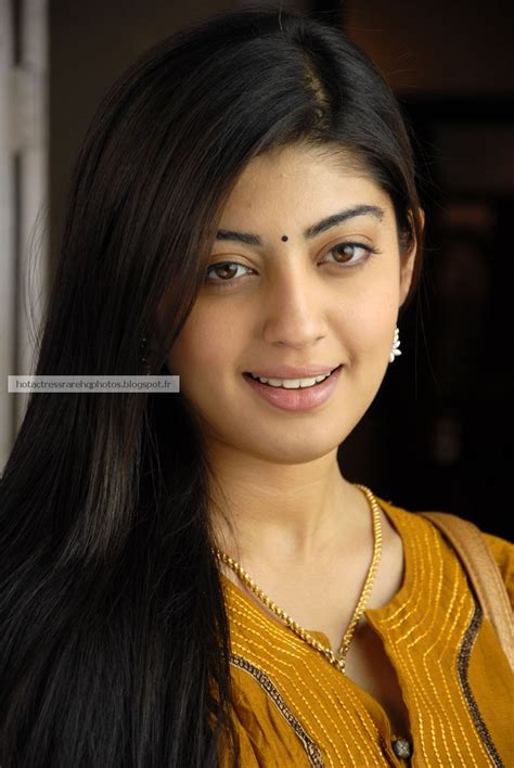Hot Indian Actress Rare HQ Photos Kannada Actress Pranitha Subhash Latest Unseen Navel Show In