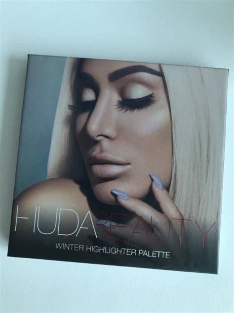 LIMITED EDITION Huda beauty Winter Solstice highlighter palette 美容化妝品