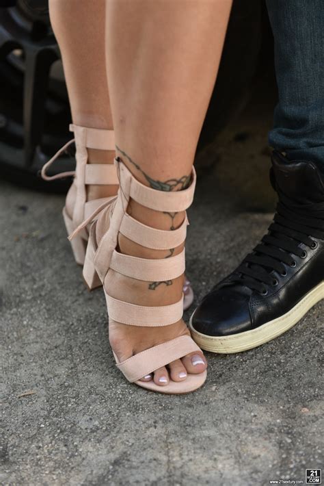 Rina Ellis Gives Head And Gets Fucked On A Car Bonnet Photos Jake Adams Milf Fox