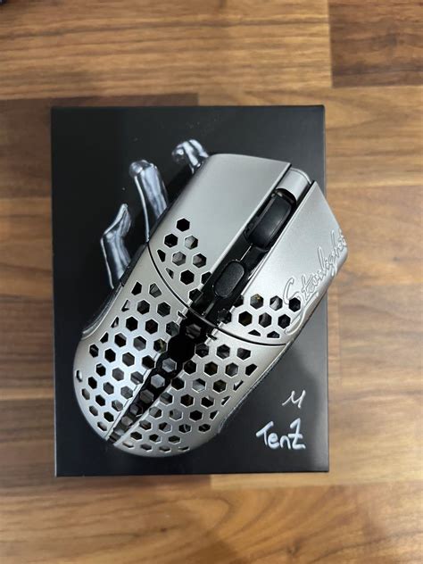 Finalmouse Starlight Pro Tenz Mサイズ Sc7dm38756 16，500円 Noguchi