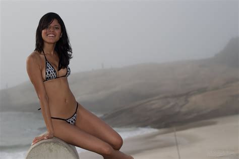 Bikini Model Lara AI Enhanced Arpoador Weasel 9910 Topaz Faceai Enhance 1 8x Porn Pic