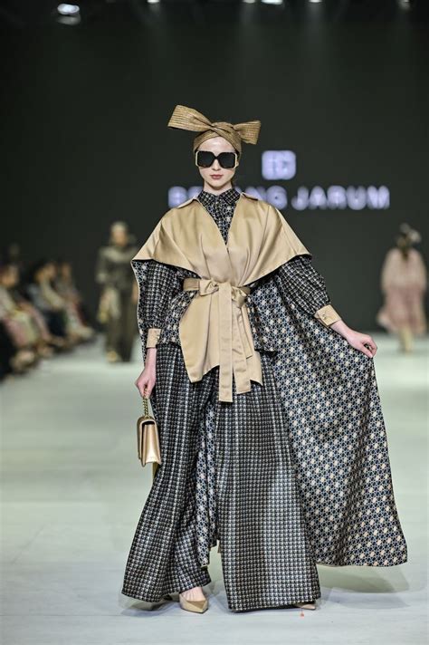 Benang Jarum At Jakarta Fashion Week 2024 Di 2024 Model Baju Wanita