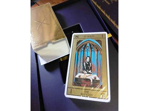 【楽天市場】【外箱のみ開封済み】ダリのタロット Dali Tarot【新品未開封タロットカード】：stellas Better Fortune House