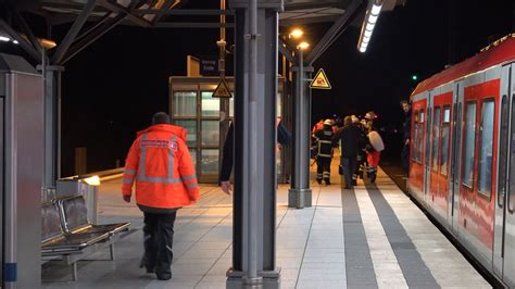 Zwillingsschwestern in Hamburg von Zug erfasst 18 Jährige tot NDR