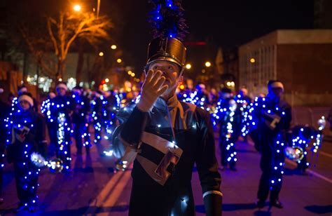 9News Parade of Lights thrills large crowds in downtown Denver on mild ...