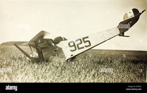 World War One Aircraft crash Stock Photo - Alamy