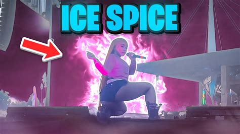 Ice Spice Twerking Infront Of Me Rolling Loud 2023 Youtube