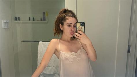 Rachel Sennott Flashes Her Nude Tits 2 Photos OnlyFans Leaked Nudes