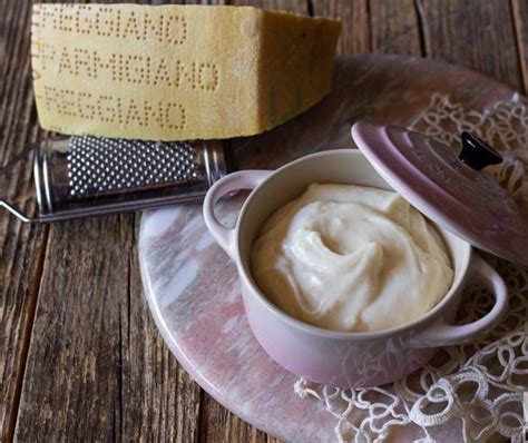 Crema Al Parmigiano Reggiano Con Tartufo La Spora Tartufi